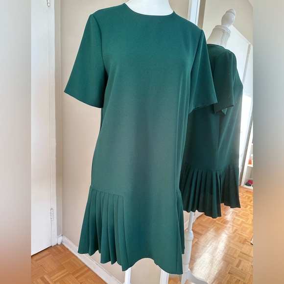 Mini Green dress - Picture 2 of 13